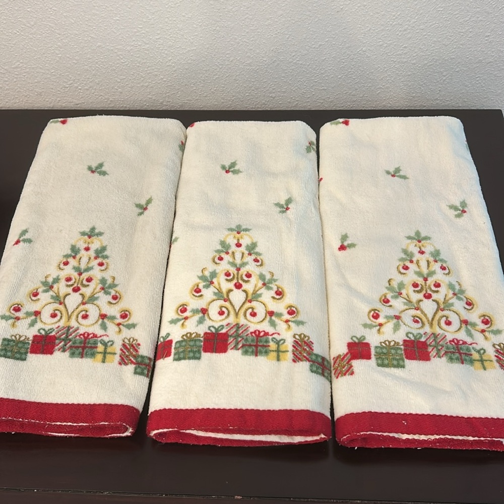 Vintage LENOX Opal Innocence Tree Ivory Velour Hand Towels, set of (3)